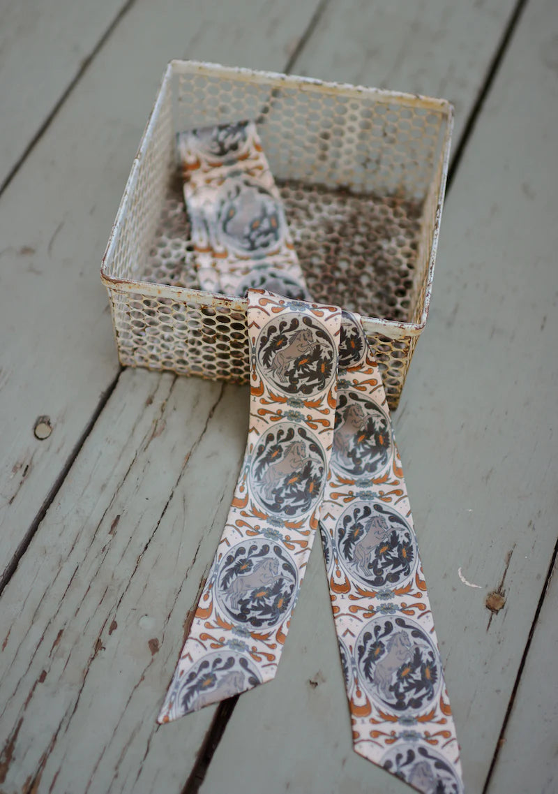 Bloomin' Bronc Twilly