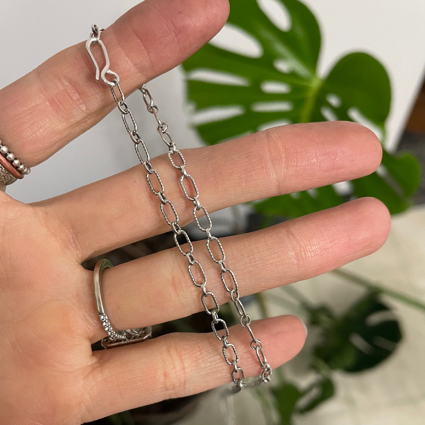 The Posey Lariat - Mixed Chain