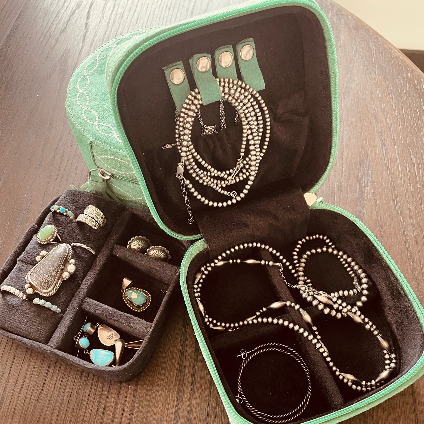 Bootstitch Jewelry Case - Round