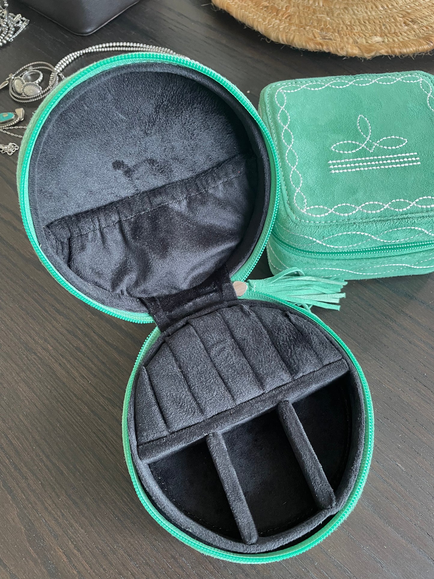 Bootstitch Jewelry Case - Round